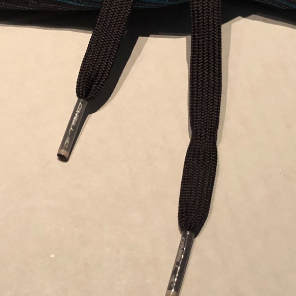 O’Neill Boys Stripe Boardshorts – Size 28 - Picture 5 of 8